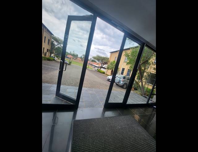 529M² OFFICE TO LET IN NOORDWYK